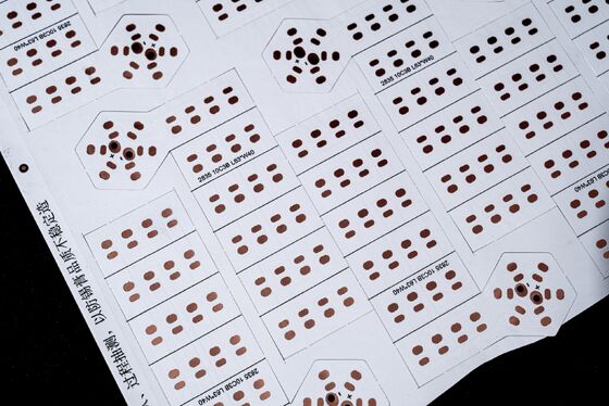 खरीदें एलईडी लाइटिंग के लिए फायर प्रोटेक्शन लेवल V0 और 0.25mm मोटाई वाला डबल लेयर फ्लेक्सिबल प्रिंटेड सर्किट बोर्ड online manufacture